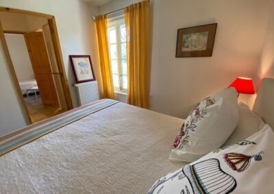 Bed and Breakfast jaune La Ferme de Gigognan